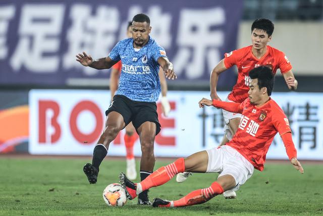 法网：兹维列夫3-1门希克晋级 科博利收退赛礼首进决赛